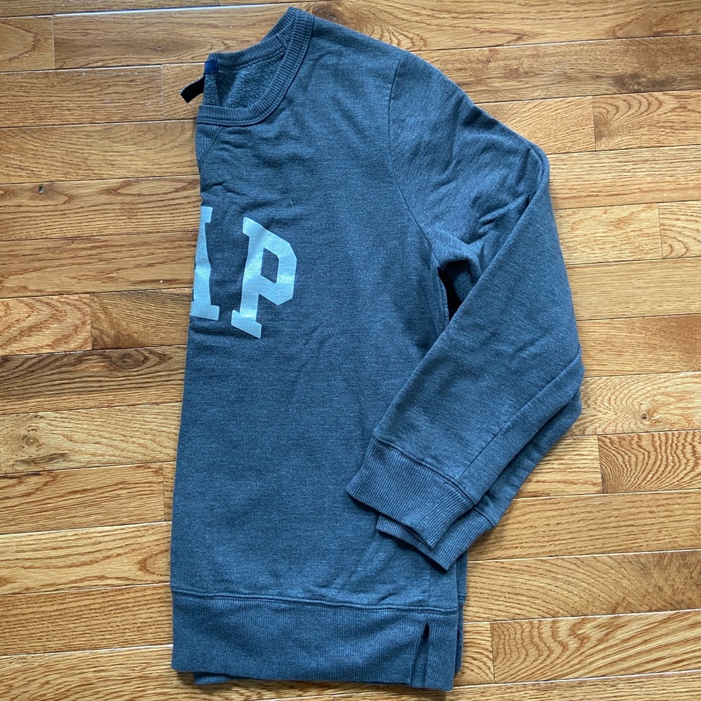 GAP Gray Crewneck